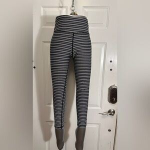 Zyia Active Black Aztec Adrenaline 7/8 24" Leggings